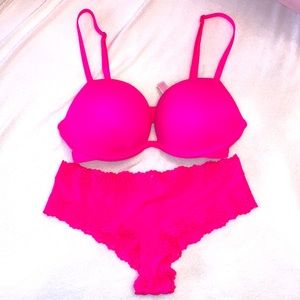 Victoria’s Secret PINK Super Push Up